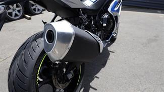 2021 Suzuki Gsx-R1000 - Thumbnail