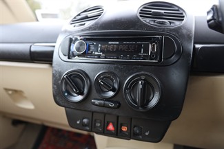 2004 Volkswagen Beetle - Thumbnail
