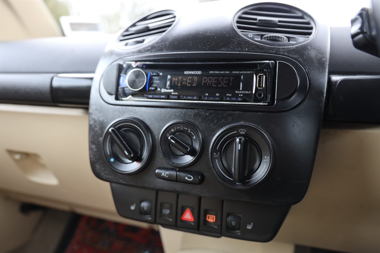 2004 Volkswagen Beetle