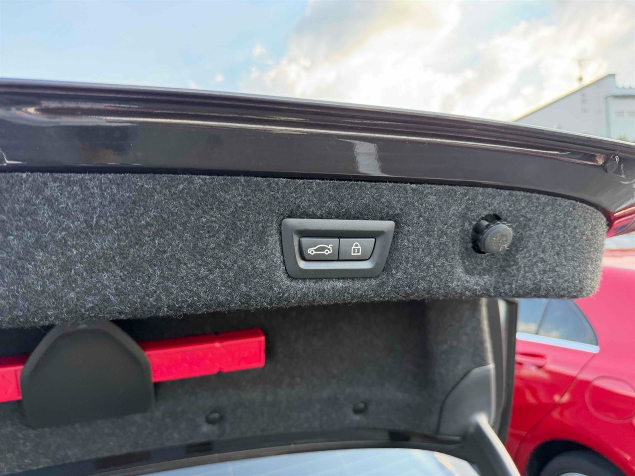 2018 BMW 523I