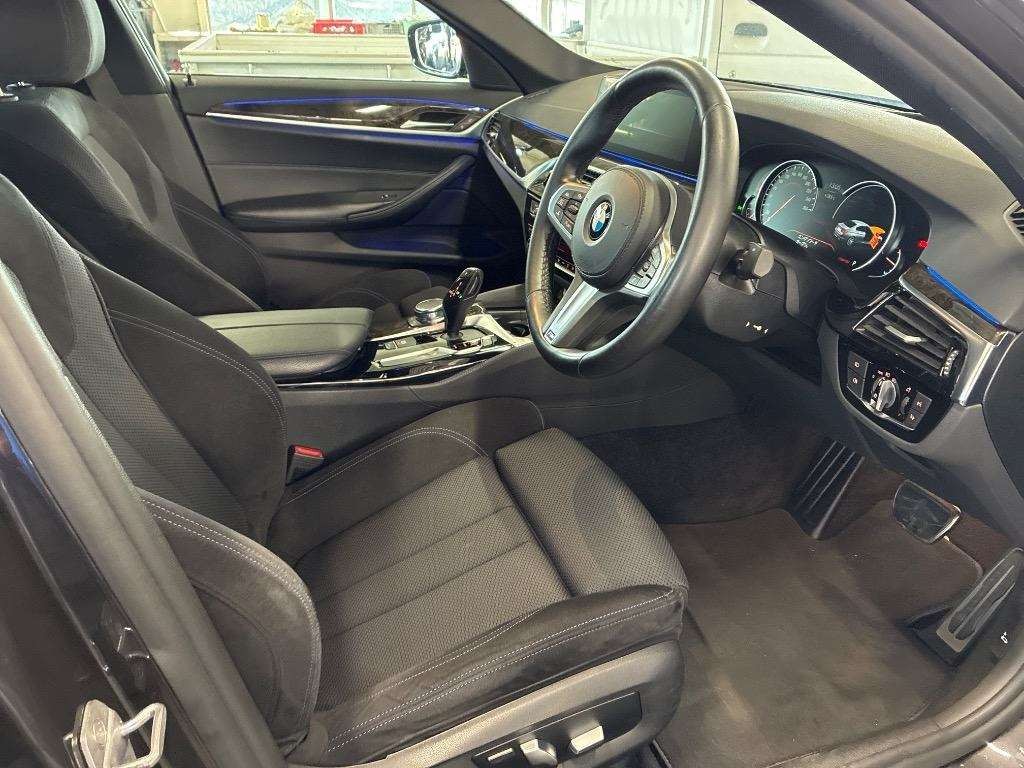 2018 BMW 523I