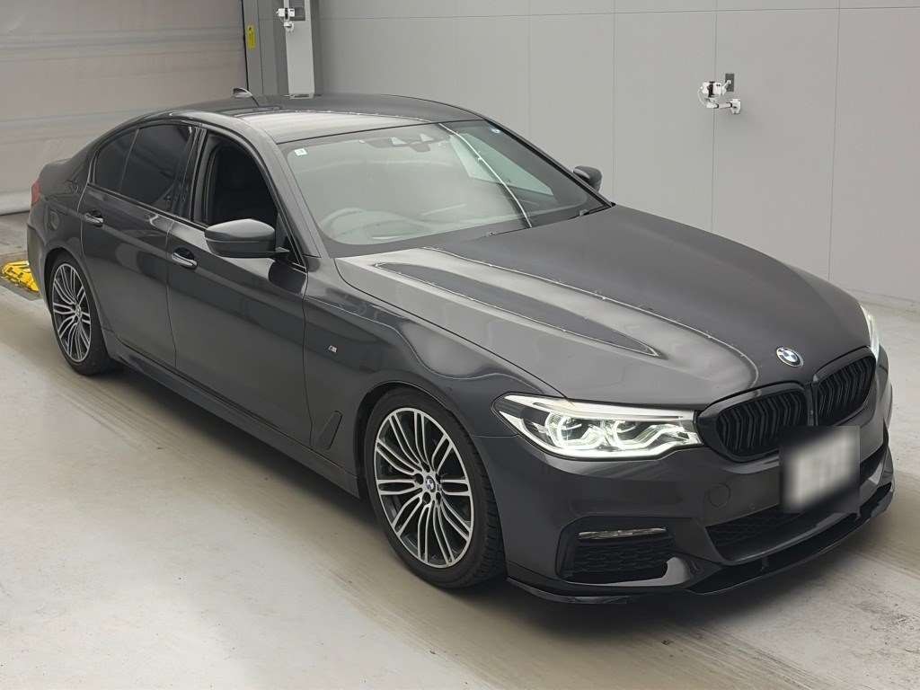 2018 BMW 523I