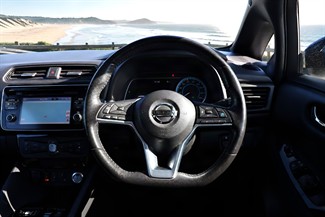 2018 Nissan Leaf - Thumbnail
