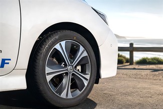 2018 Nissan Leaf - Thumbnail