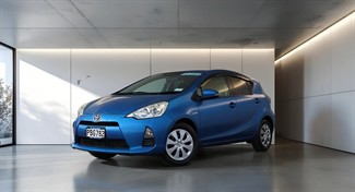 2013 Toyota Aqua - Thumbnail
