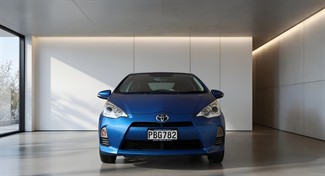 2013 Toyota Aqua - Thumbnail