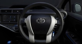 2013 Toyota Aqua - Thumbnail