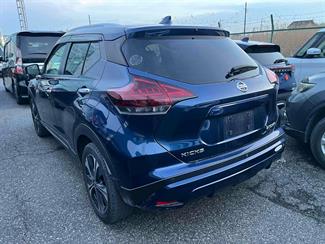 2021 Nissan Kicks - Thumbnail