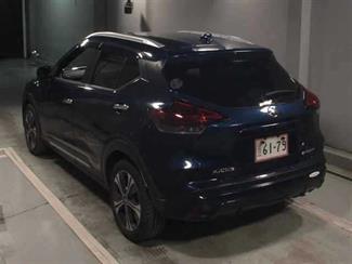 2021 Nissan Kicks - Thumbnail