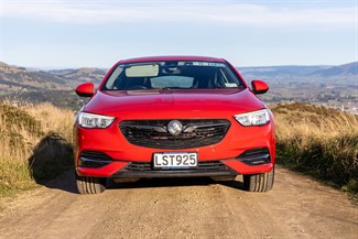2018 Holden Commodore - Thumbnail