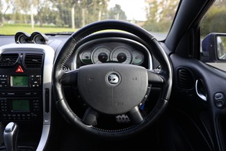 2004 Holden Commodore - Thumbnail