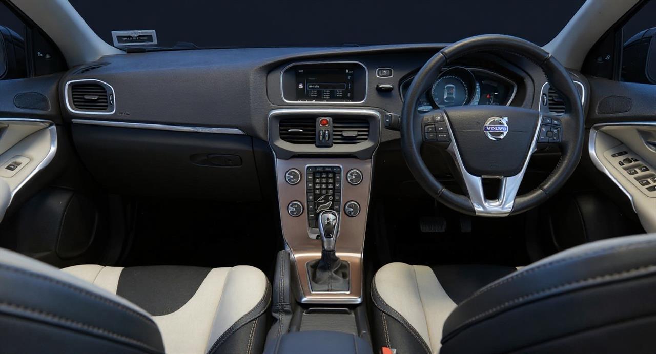 2014 Volvo V40 T5 AWD