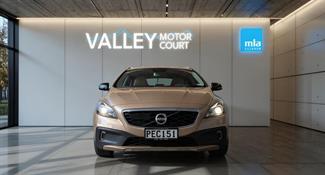 2014 Volvo V40 T5 AWD - Thumbnail