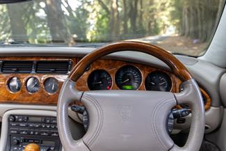 1997 Jaguar Xk8 - Thumbnail