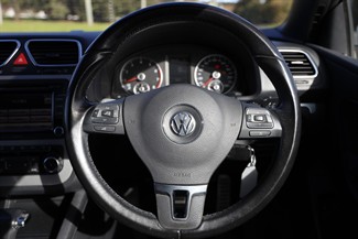 2011 Volkswagen Eos - Thumbnail