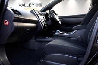 2016 Nissan Leaf - Thumbnail