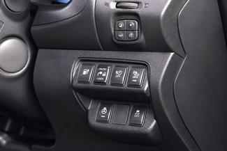 2016 Nissan Leaf - Thumbnail