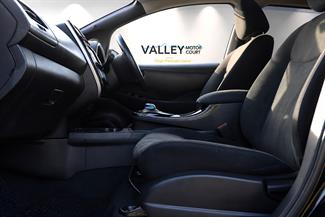 2016 Nissan Leaf - Thumbnail