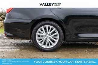 2015 Toyota Camry - Thumbnail