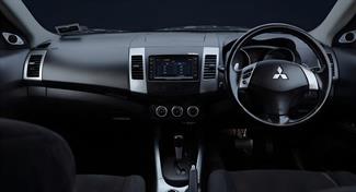 2006 Mitsubishi Outlander - Thumbnail