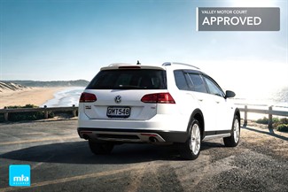 2015 Volkswagen Golf - Thumbnail