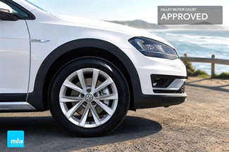 2015 Volkswagen Golf - Thumbnail