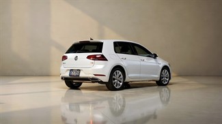 2018 Volkswagen Golf - Thumbnail