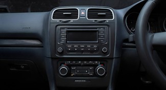 2010 Volkswagen Golf - Thumbnail